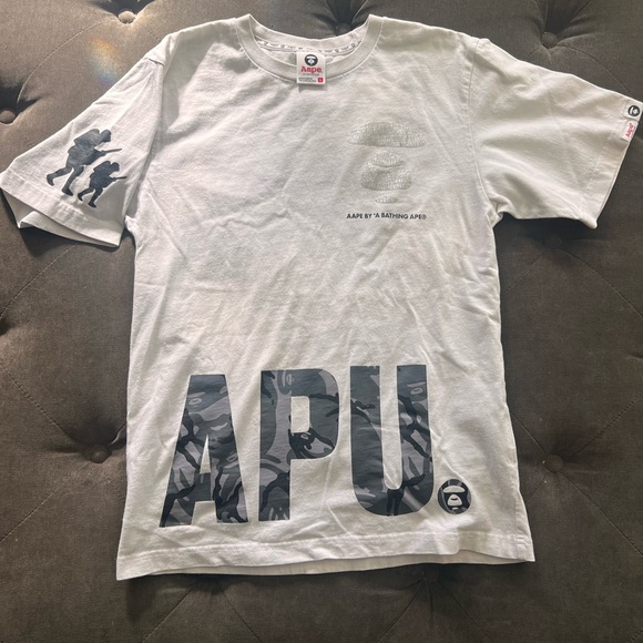 Black and White Apparel Collection - Picture 5 of 8